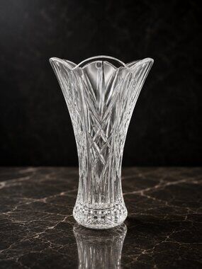 Vtg St George Lead Crystal Vase Crystal DePlomb Style Flared Scalloped Rim 8.5"